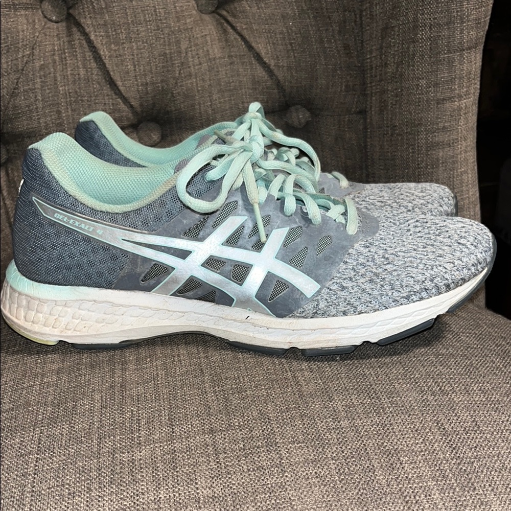 ASICS Gel-Exalt 4 Women's Gray Running Shoes size 9